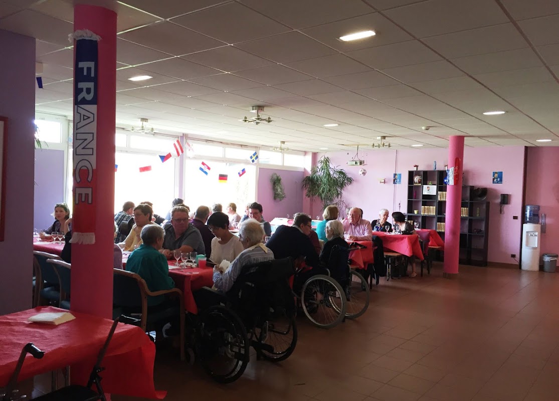 EHPAD Les Pins - Photo 3 sur 5 - Chambres et hébergement