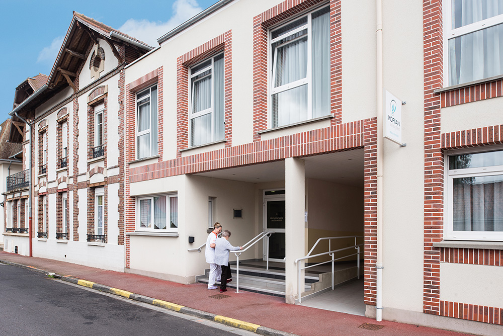 EHPAD Korian Val aux fleurs - Photo 2 sur 5 - Intérieur et espaces communs