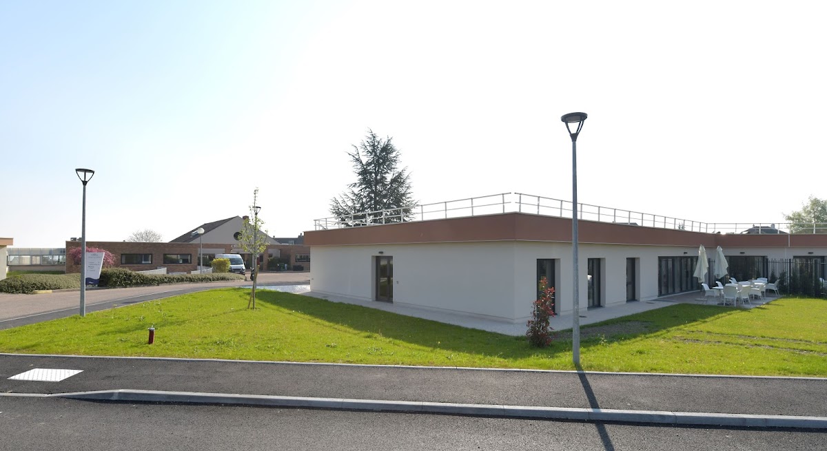 Photo de EHPAD Les Cèdres de Paron, EHPAD à PARON