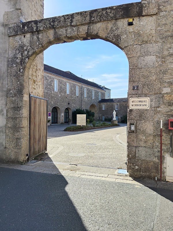 MAISON DU SAINT ESPRIT