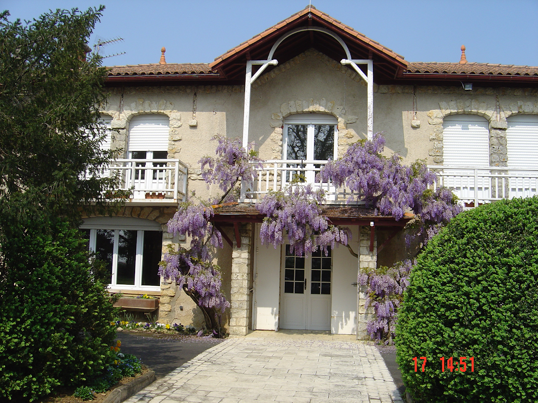 Photo de Résidence La Déchanderie - Petite unité de vie, EHPAD à ST SORLIN DE CONAC