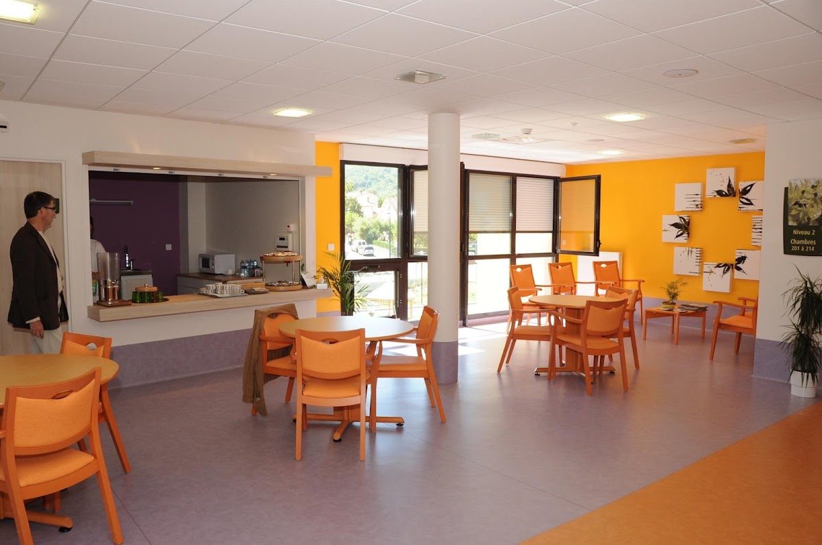 EHPAD Résidence Les Oliviers - Photo 2 sur 4 - Intérieur et espaces communs