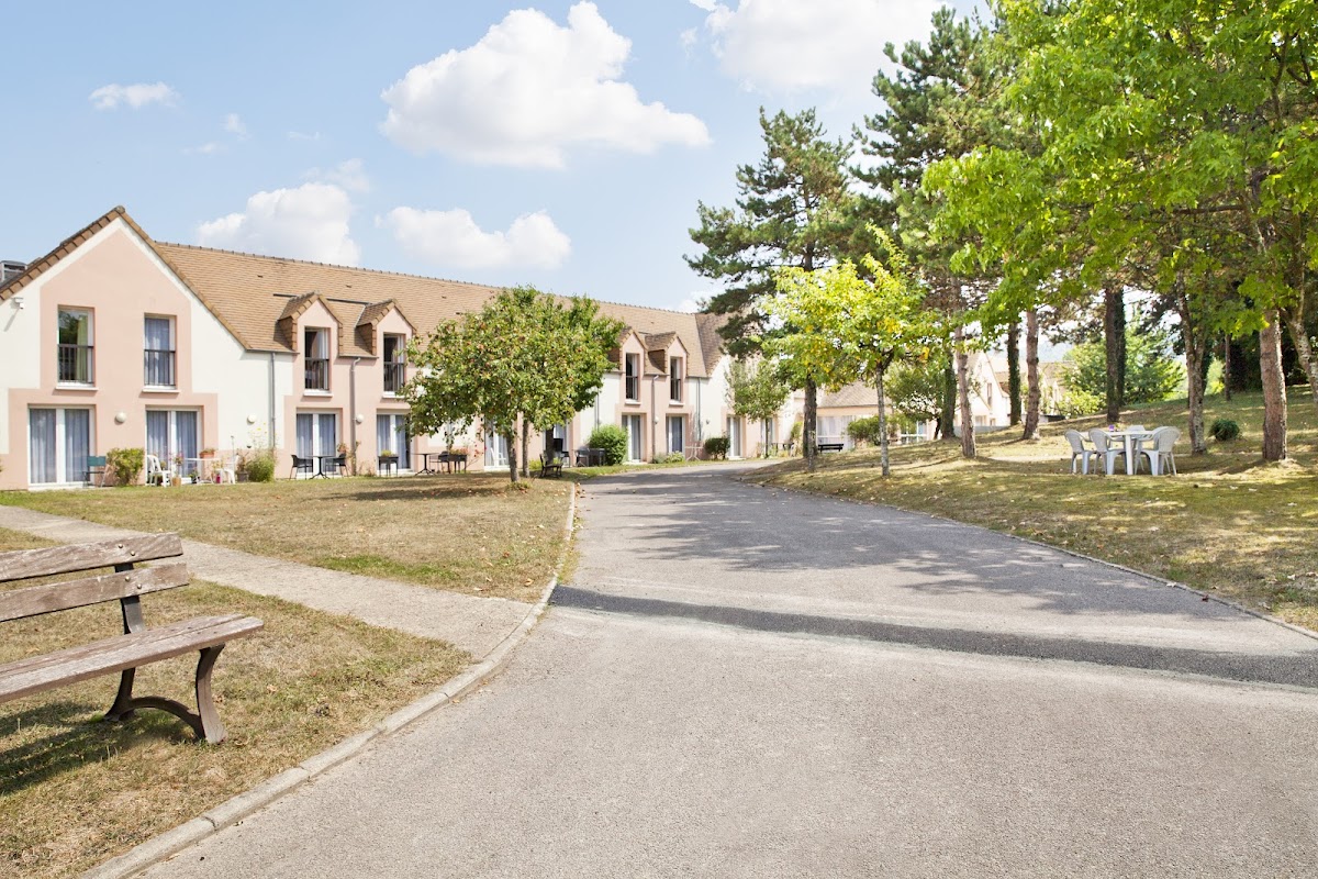 EHPAD Résidence du Lac Tosny - Photo 2 sur 5 - Intérieur et espaces communs