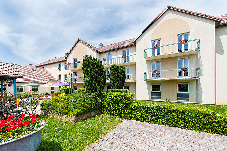 Photo de EHPAD Korian Le Lac, EHPAD à VAIVRE ET MONTOILLE