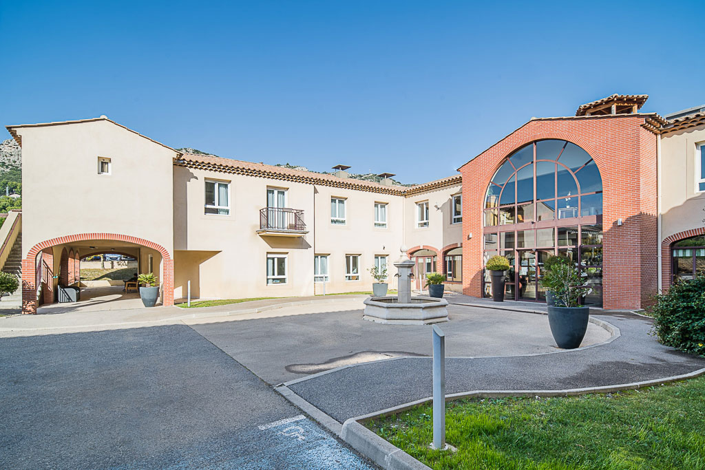 Photo de EHPAD Korian L'agora, EHPAD à VAUVENARGUES