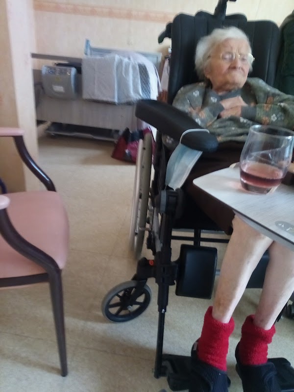 EHPAD Résidence L'abbaye Saint-Hilaire Saint-Florent - Photo 3 sur 4 - Chambres et hébergement