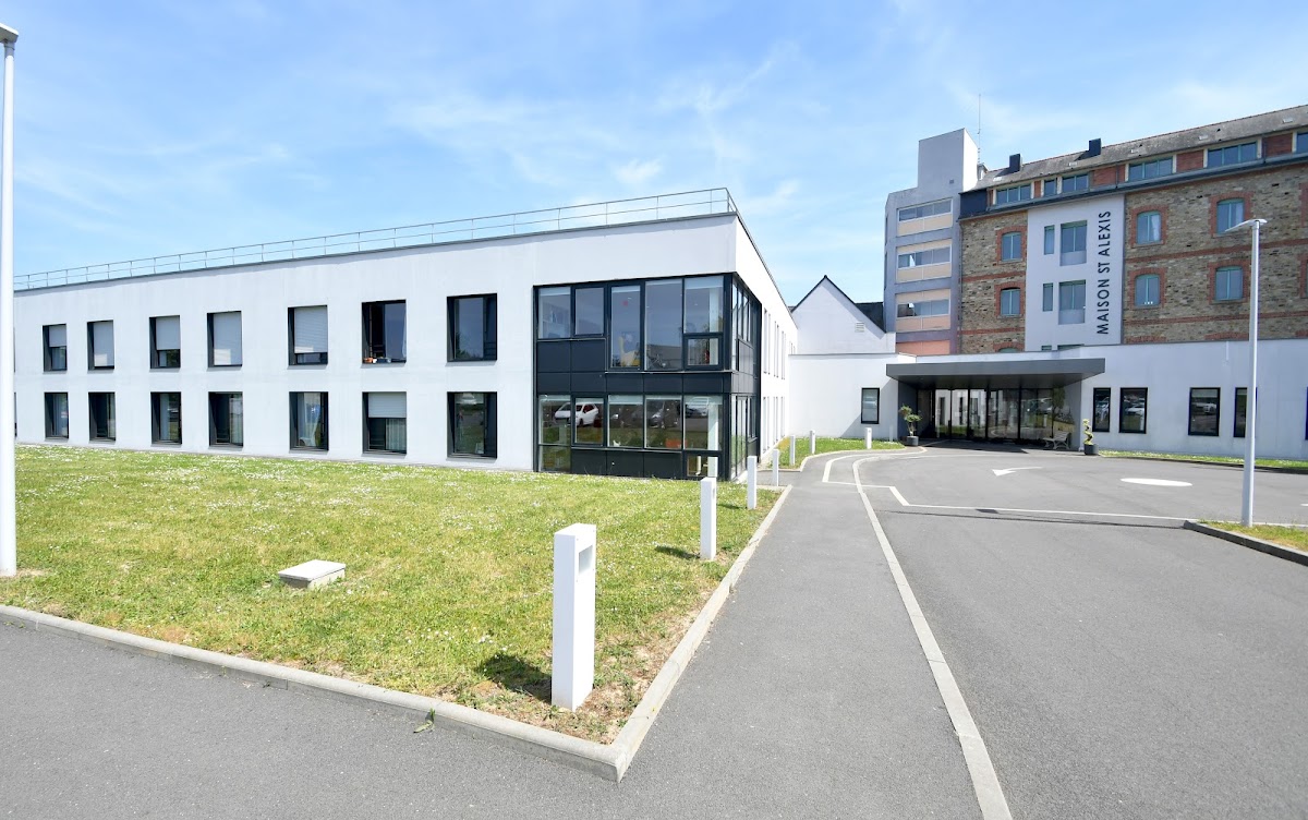 Photo de Maison de retraite privée Conventionnée Saint-Alexis, EHPAD à NOYAL SUR VILAINE