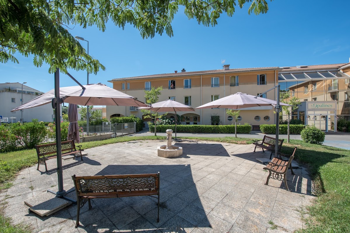 EHPAD Les Opalines - Photo 3 sur 5 - Chambres et hébergement