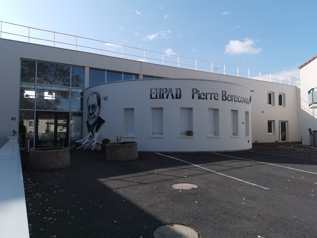 EHPAD Résidence Pierre-Bérégovoy - Photo 2 sur 4 - Intérieur et espaces communs