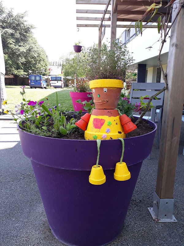 EHPAD Les Bords de Sarthe - Photo 2 sur 3 - Intérieur et espaces communs