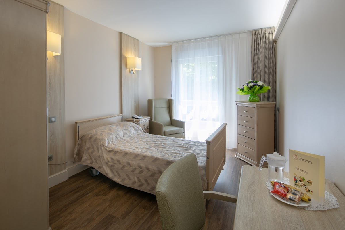 EHPAD Mer Iroise - Photo 2 sur 5 - Intérieur et espaces communs