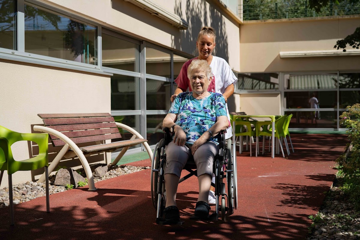 EHPAD Le Pré Vert - Photo 5 sur 5 - Environnement et extérieurs