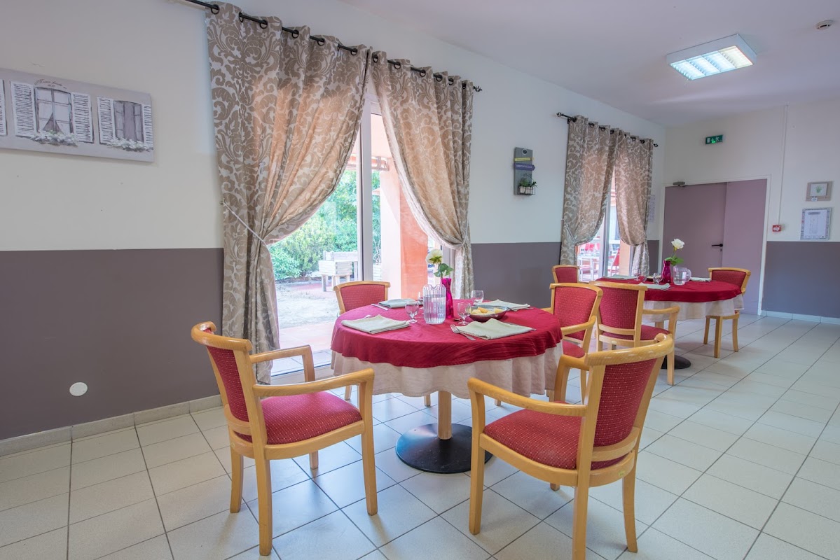 EHPAD Les Opalines - Photo 3 sur 5 - Chambres et hébergement