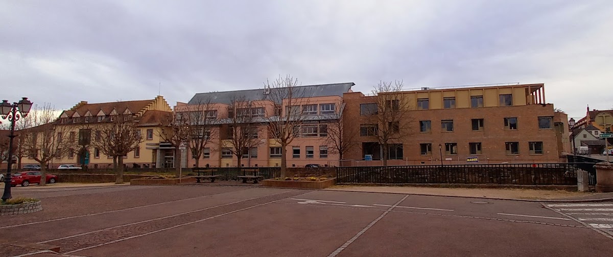 EHPAD Maison Zimmermann - Photo 2 sur 3 - Intérieur et espaces communs