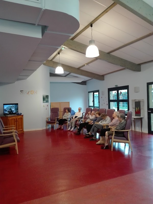 Photo de EHPAD L'Orée des Pins, EHPAD à NEUNG SUR BEUVRON