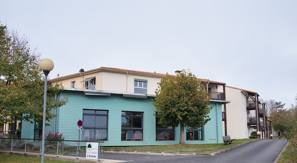 Photo de EHPAD Résidence Les Aures, EHPAD à CHABANAIS