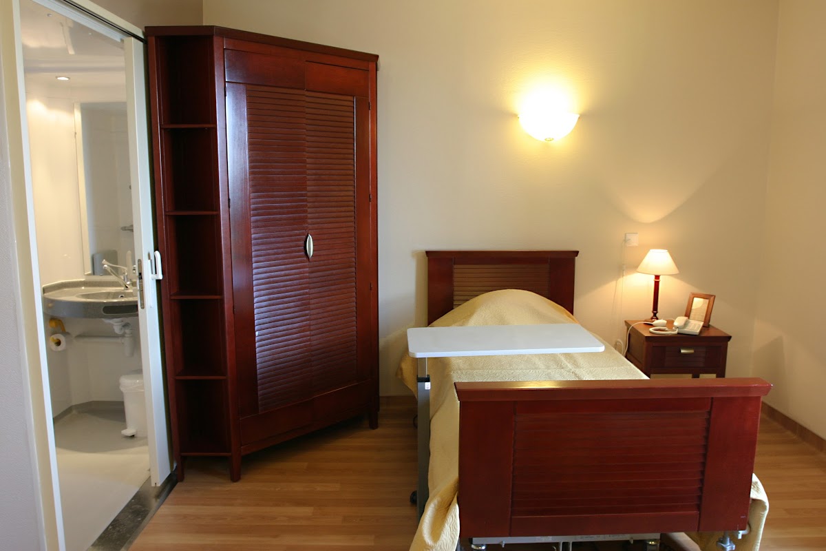 EHPAD Les Jardins d'Ines - Photo 3 sur 5 - Chambres et hébergement