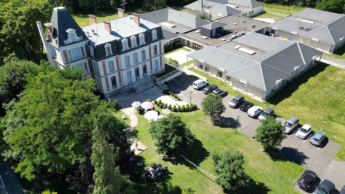 EHPAD Château de la Manderie - Photo 3 sur 5 - Chambres et hébergement