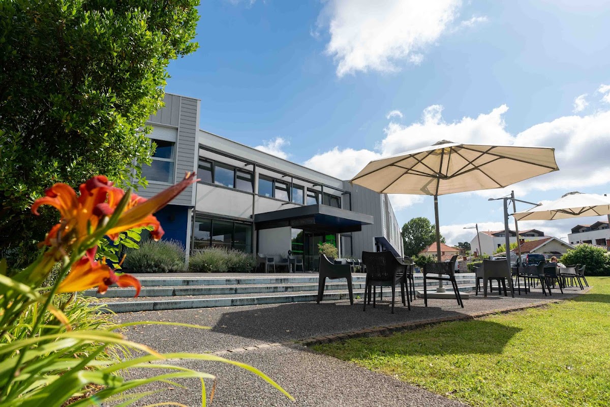 EHPAD Paul Louis Weiller - Photo 2 sur 5 - Intérieur et espaces communs