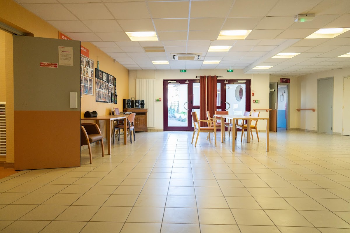 EHPAD La Tour de Heu - Photo 3 sur 5 - Chambres et hébergement