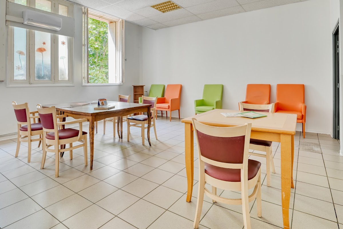 EHPAD Château de Fontainieu - Photo 3 sur 5 - Chambres et hébergement