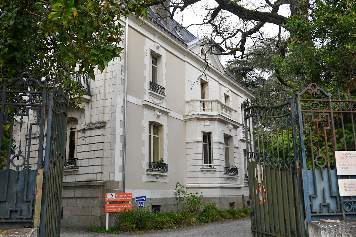 Accueil de jour Pavillon Madeleine Julien - Photo 4 sur 5 - Espaces de vie