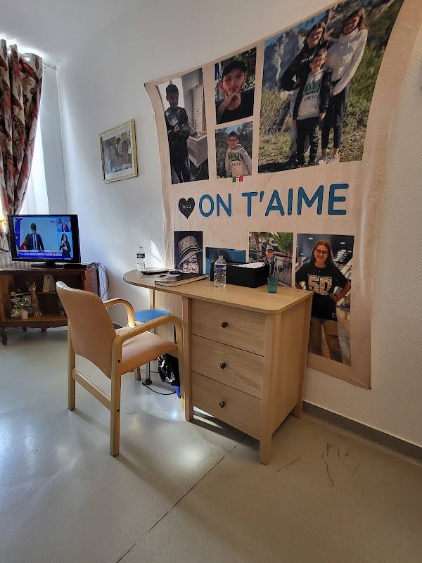 EHPAD  Saint-Roch - Photo 5 sur 5 - Environnement et extérieurs