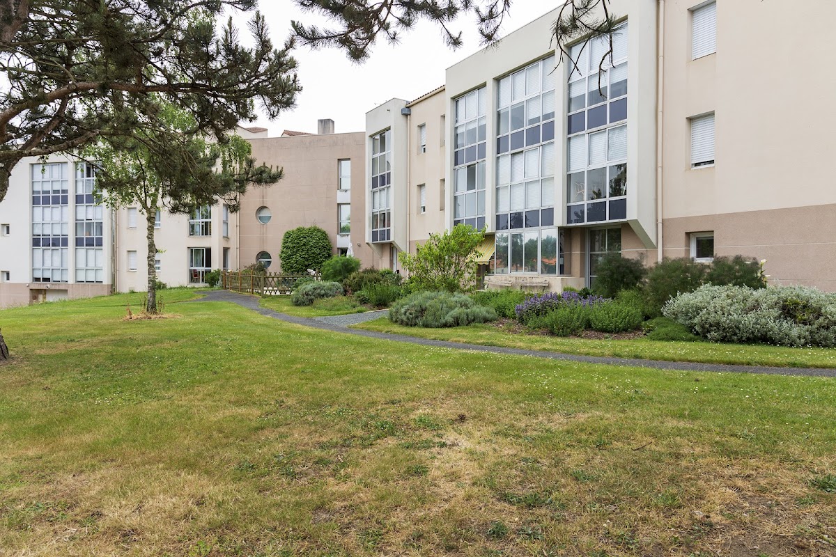 Photo de EHPAD Les Hirondelles, EHPAD à BEAUREPAIRE