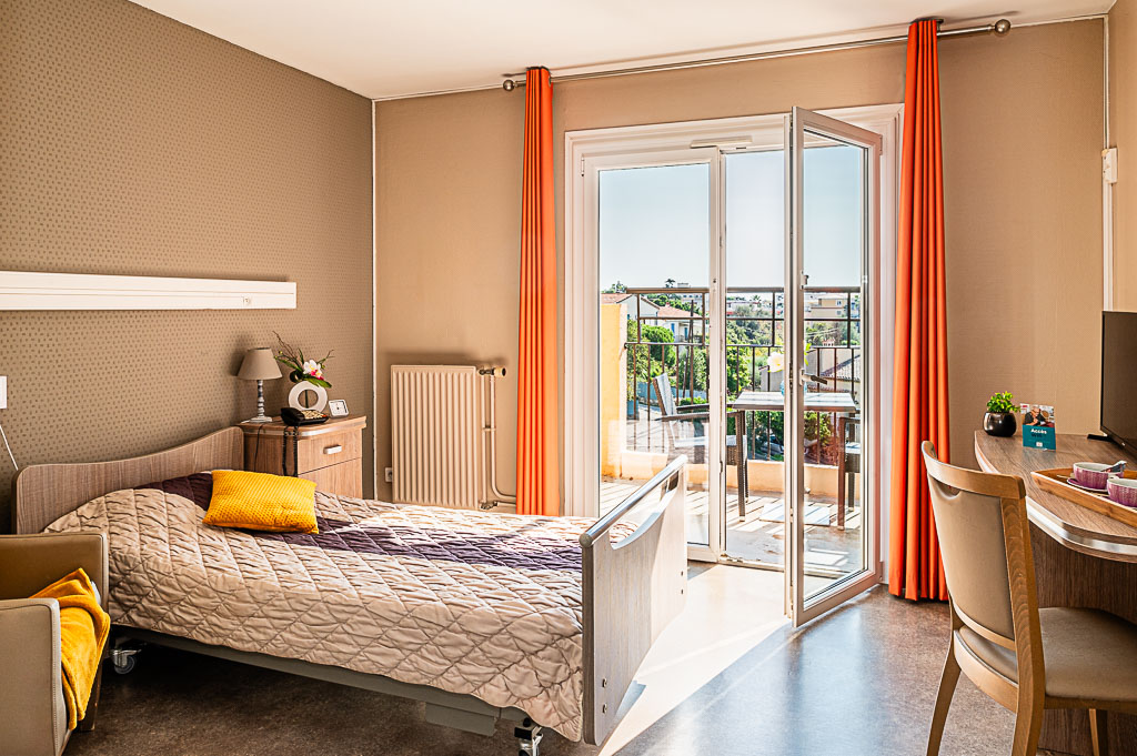 EHPAD Korian - Domaine Saint-Michel - Photo 2 sur 5 - Intérieur et espaces communs