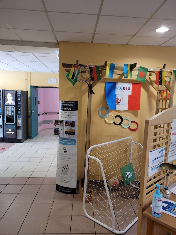 USLD Maison hospitalière de Baccarat - Photo 5 sur 5 - Environnement et extérieurs