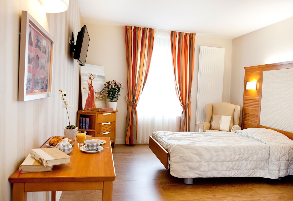 EHPAD Résidence Valois - Photo 2 sur 5 - Intérieur et espaces communs