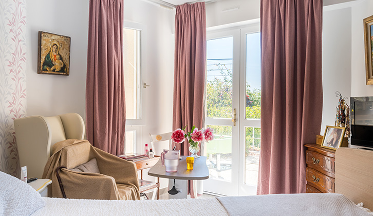 EHPAD Les Jardins Medicis - Photo 2 sur 5 - Intérieur et espaces communs