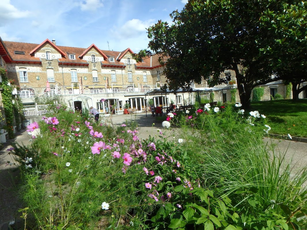 EHPAD MNA Artistes Dramatiques - Photo 5 sur 5 - Environnement et extérieurs