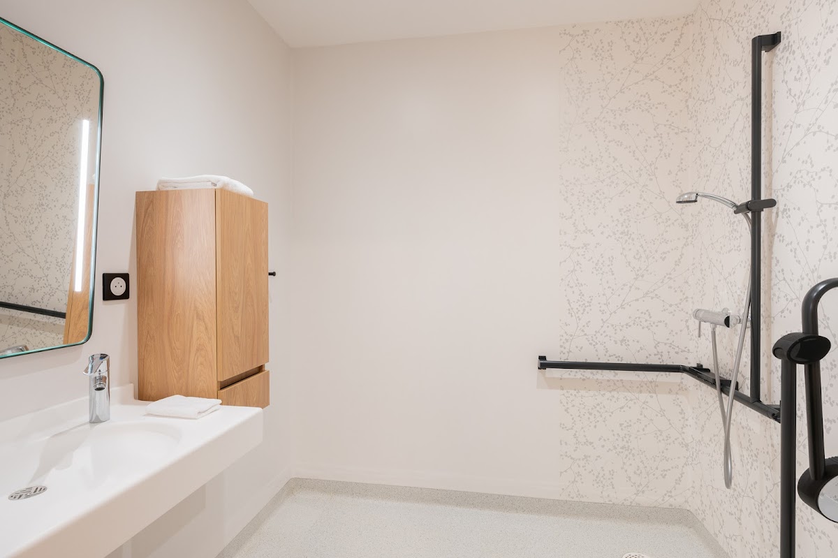 EHPAD Korian Les Deux Mers - Photo 3 sur 5 - Chambres et hébergement