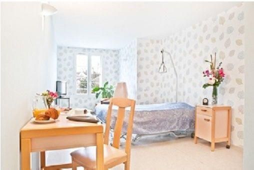 EHPAD Rives du Puiseaux - Photo 2 sur 4 - Intérieur et espaces communs