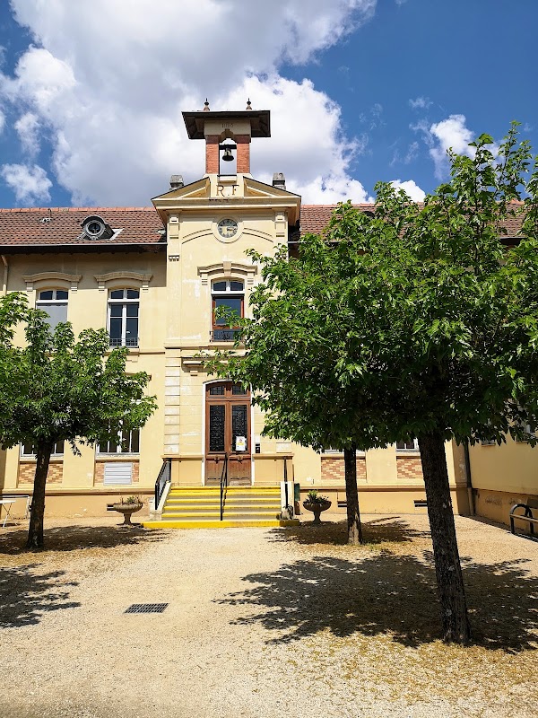 EHPAD du Grand Lemps - Photo 2 sur 3 - Intérieur et espaces communs