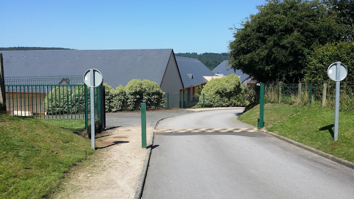 EHPAD Elisabeth de Surville - Photo 3 sur 4 - Chambres et hébergement