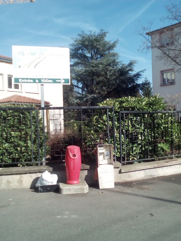 EHPAD Monplaisir la Plaine - Photo 2 sur 5 - Intérieur et espaces communs