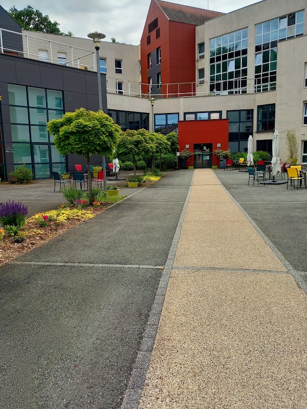 EHPAD La Maison Blanche Beaucourt - Photo 2 sur 5 - Intérieur et espaces communs