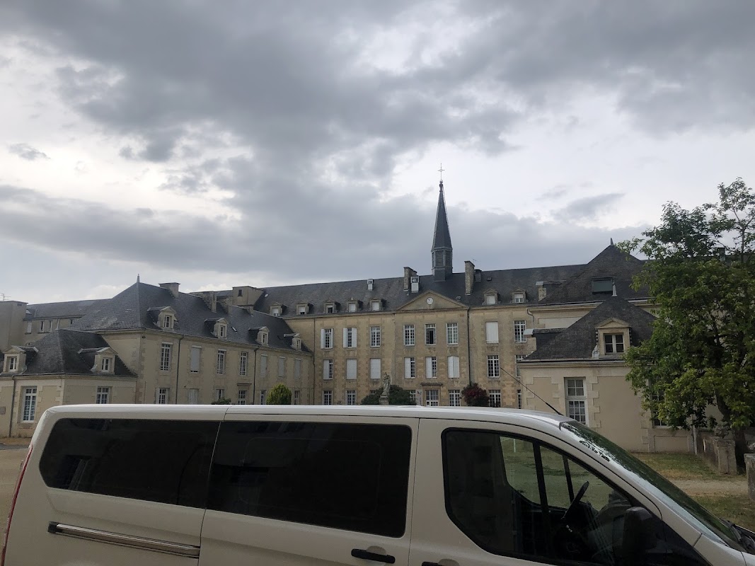 EHPAD Association Larnay Sagesse - Photo 2 sur 5 - Intérieur et espaces communs