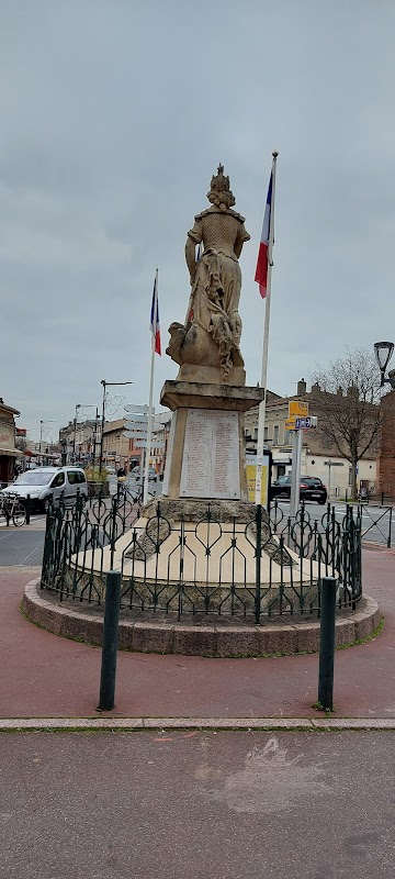 EHPAD Les Minimes - Photo 2 sur 5 - Intérieur et espaces communs