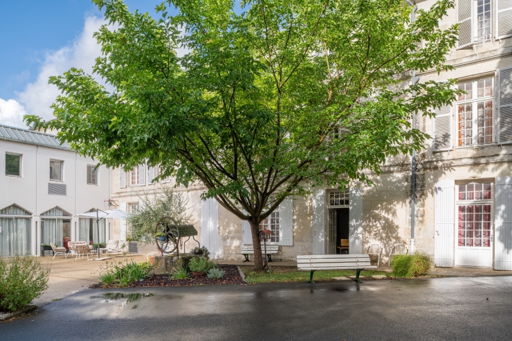 EHPAD Korian Marie d'Albret - Photo 2 sur 5 - Intérieur et espaces communs