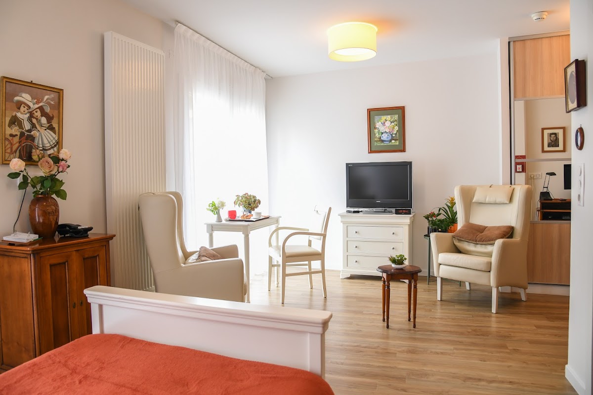 EHPAD Antoine de Bourbon - Photo 2 sur 5 - Intérieur et espaces communs