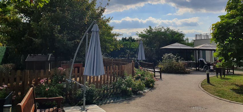 La Maison de la châtaigneraie - Photo 5 sur 5 - Environnement et extérieurs