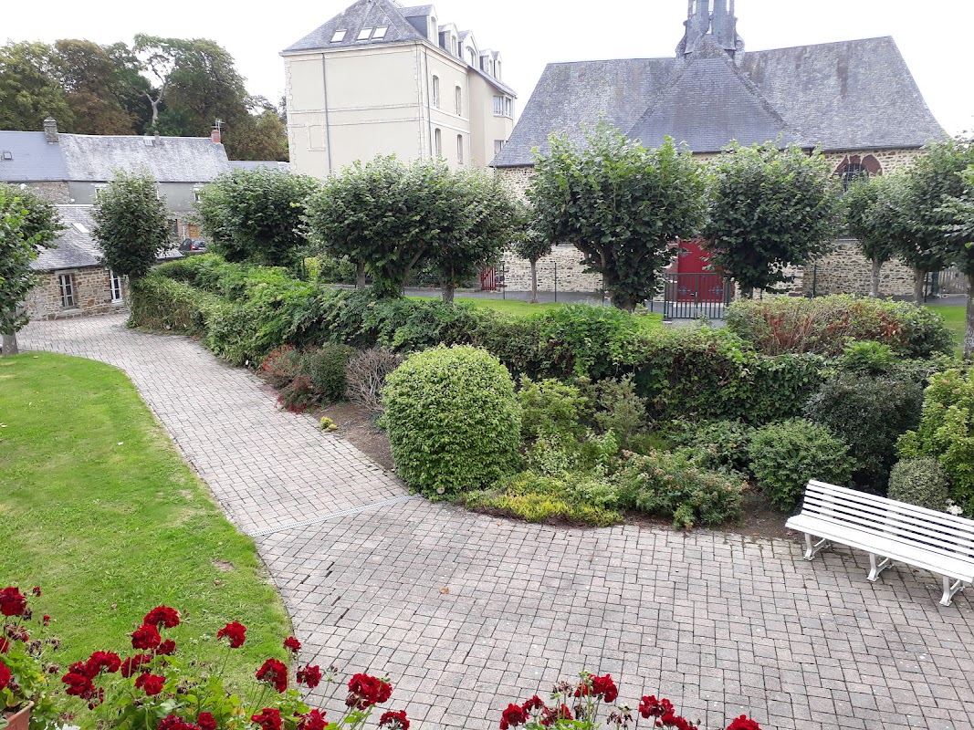 Photo de EHPAD La Clairière des Bernardins, EHPAD à TORIGNI SUR VIRE