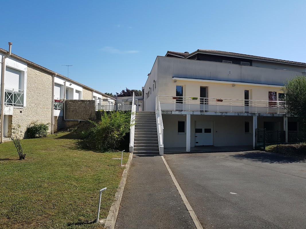 EHPAD Le Chêne Vert - Photo 5 sur 5 - Environnement et extérieurs