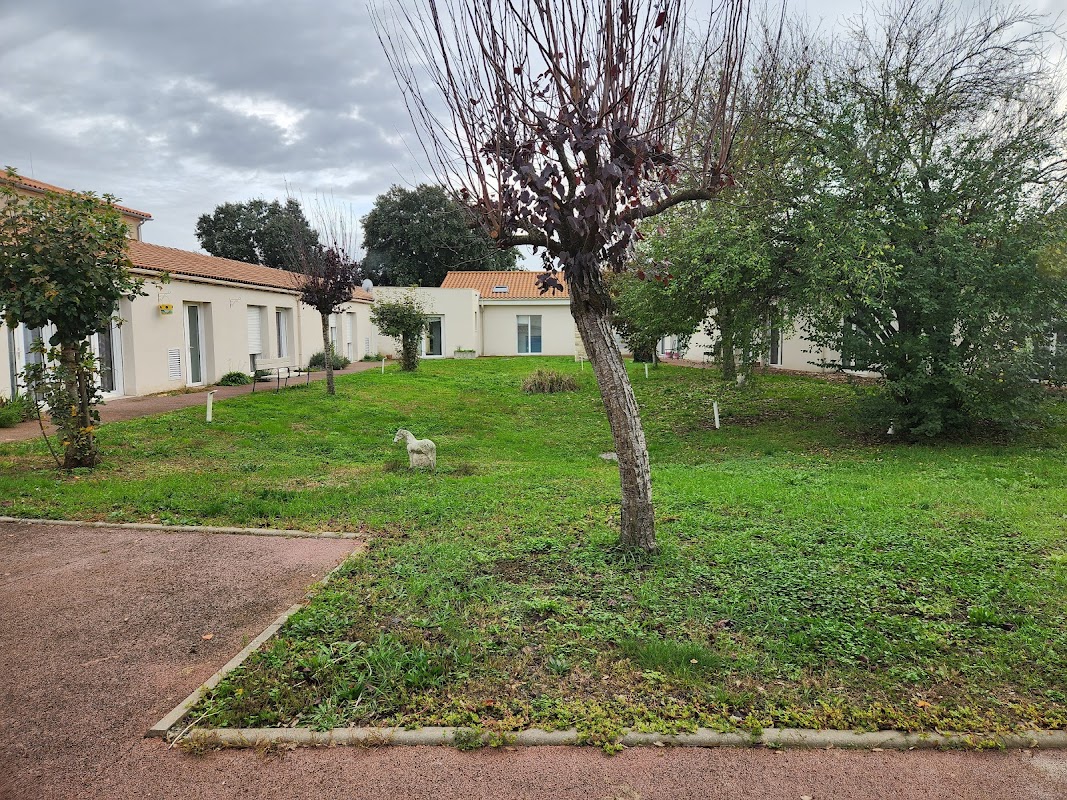 Photo de EHPAD Le Chêne Vert, EHPAD à PUYRAVAULT