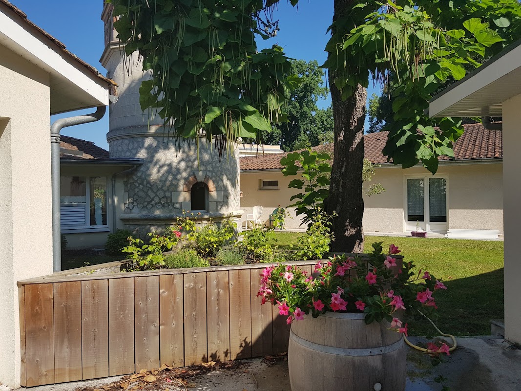 Photo de EHPAD Château Vacquey, EHPAD à SALLEBOEUF