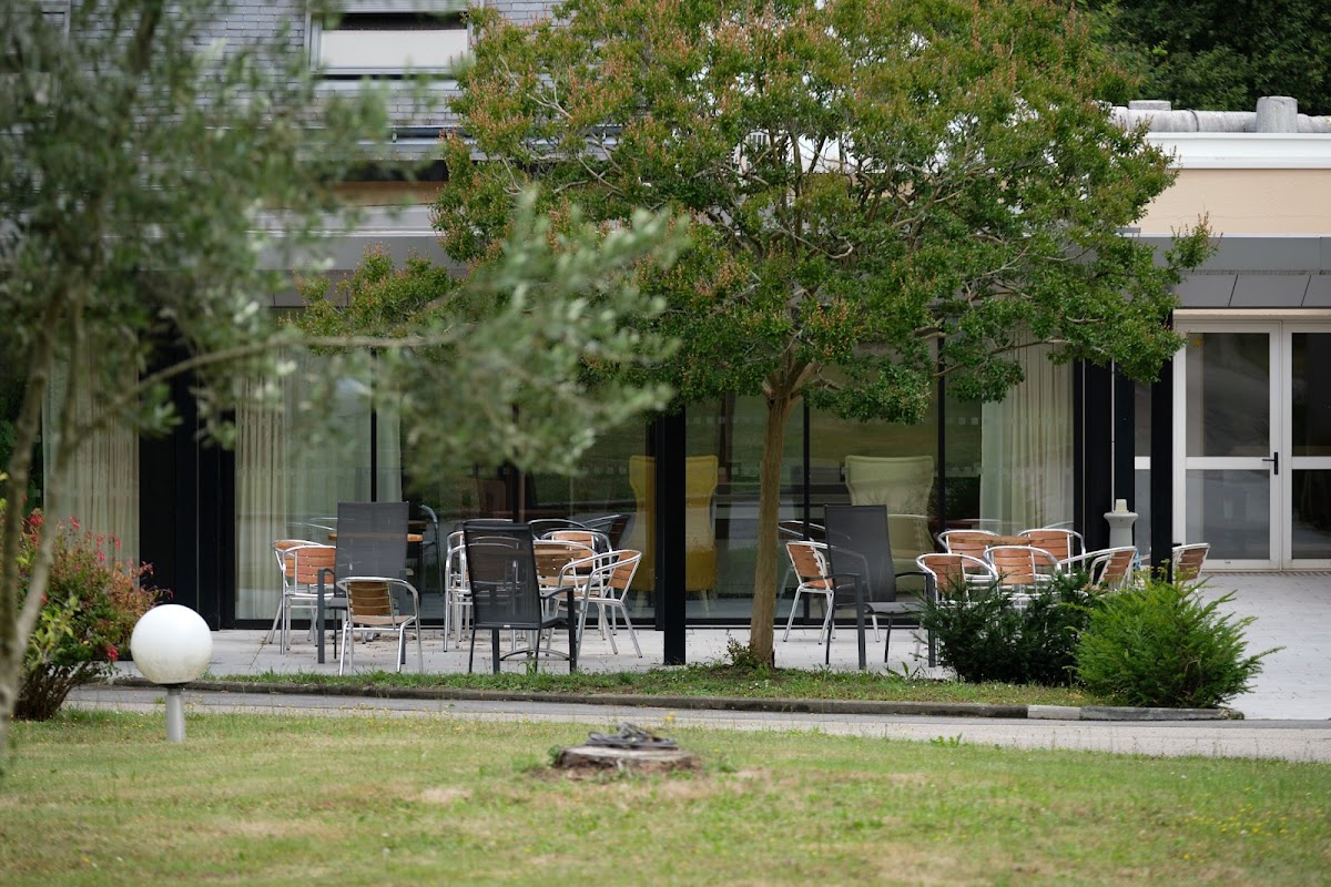 EHPAD Résidence Hésperie SAS Castel d'Or - Photo 5 sur 5 - Environnement et extérieurs