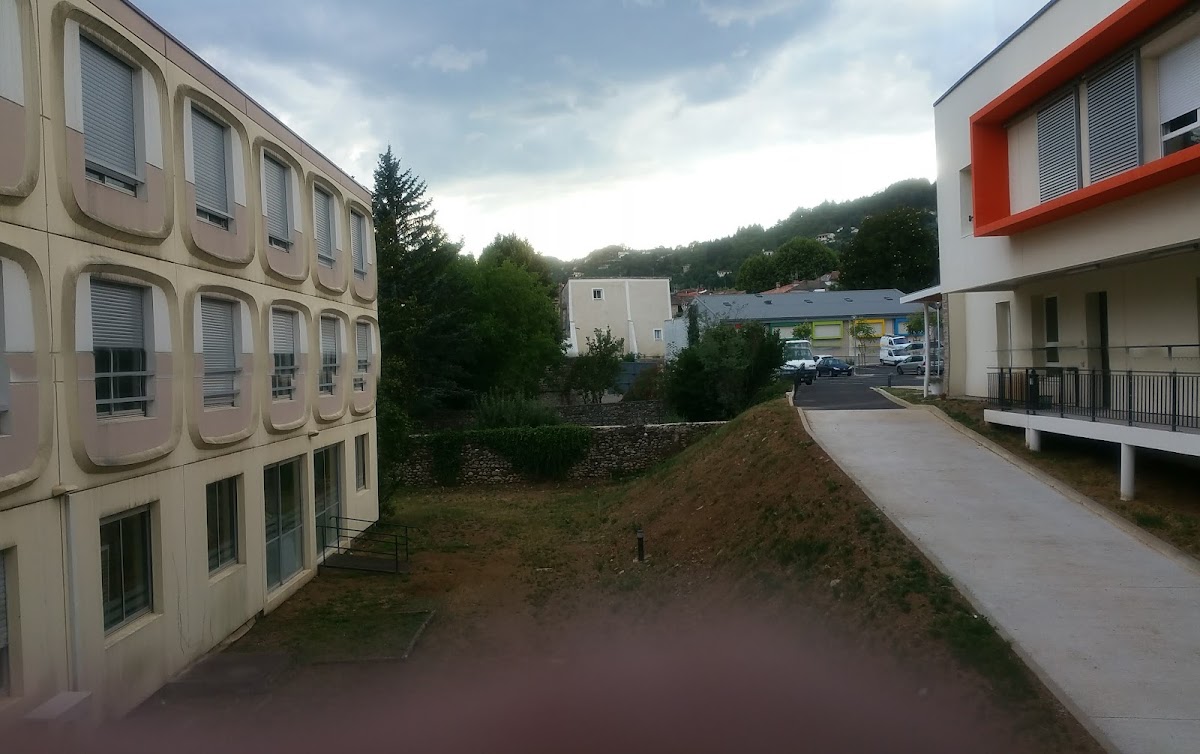 Centre hospitalier du Vigan - Photo 2 sur 5 - Intérieur et espaces communs